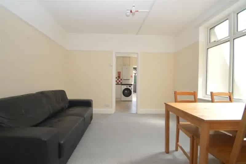 5 Bedroom Maisonette Henleaze High Street Student House