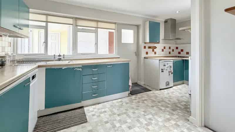 3 Bedroom Detached Bungalow For Sale Warminster