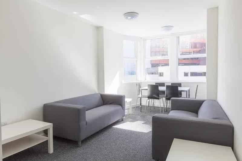 6 Bedroom Student Apartment Bournemouth