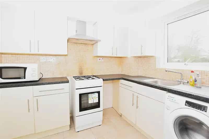 2 Bedroom Flat to Rent Friern Barnet