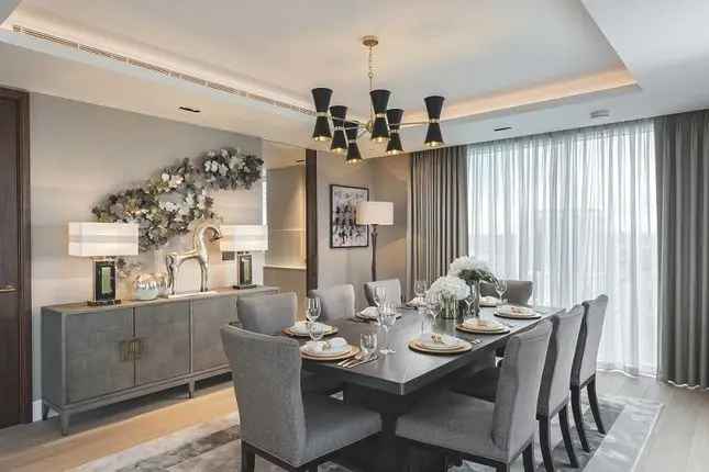 Flat for Sale in Hopton Street Southbank London SE1
