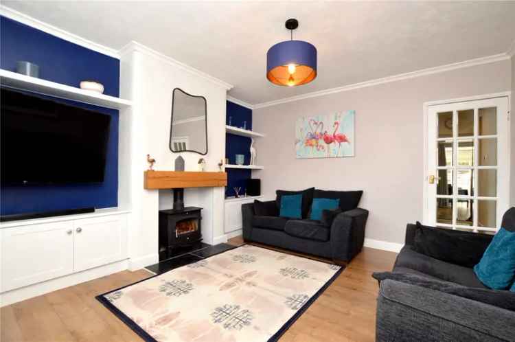 House For Sale in Leeds, England