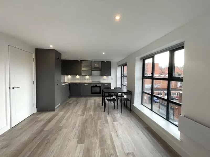 2 Bedroom Furnished Apartment Birmingham City Center