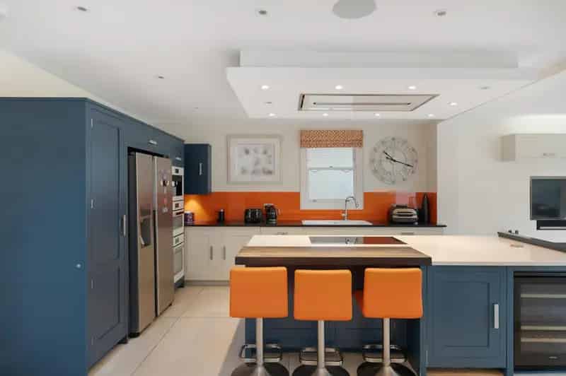 5 Bedroom Detached House Near West Ealing Station