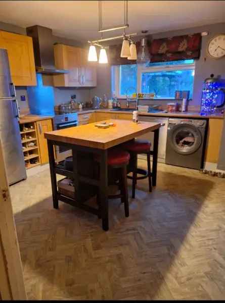 Large Semi-Detached Bungalow Near Evesham and Stratford-upon-Avon