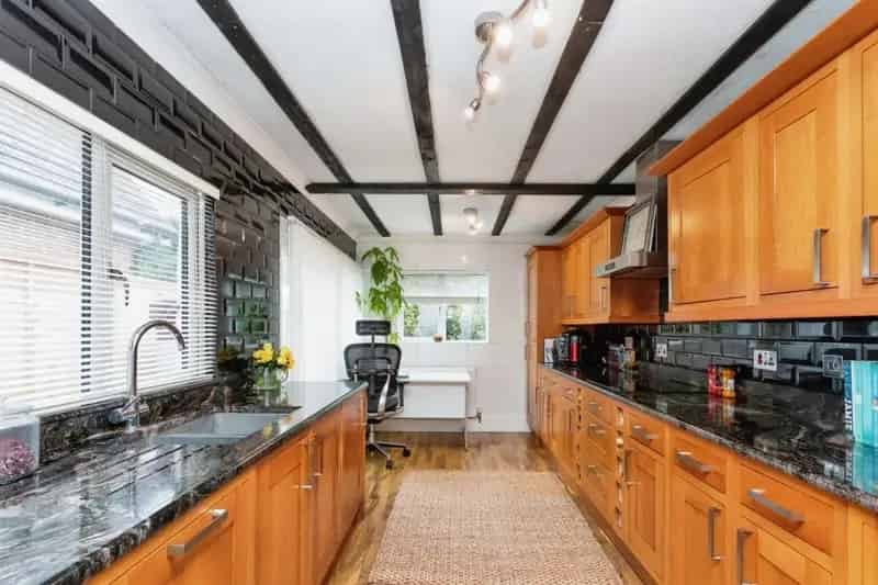 Three Bedroom Detached Bungalow Simpson No Onward Chain