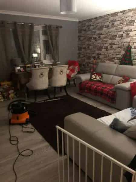 Large 2-Bedroom Flat Near Schools and Train Station