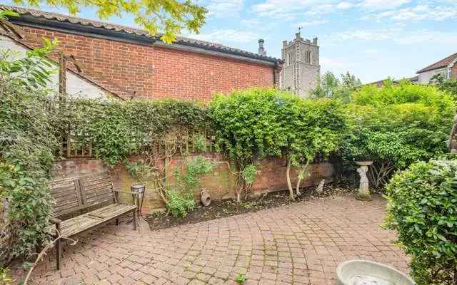 Charming Cottage Home in Historic Norwich Pottergate