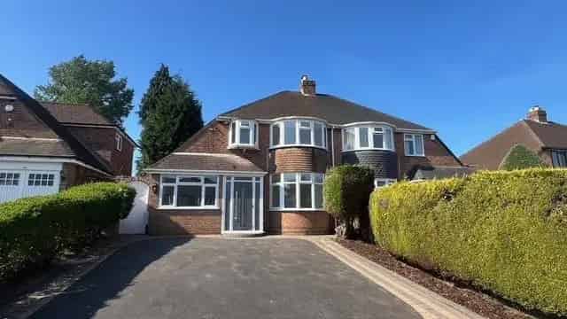 3 Bedroom Semi Detached House For Sale