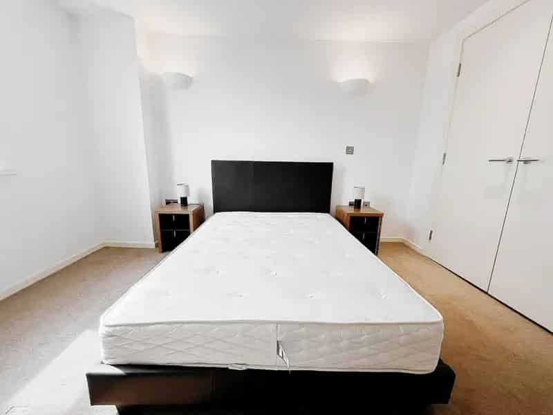 2 Bed 2 Bath Apartment Leeds City Centre West Point Development