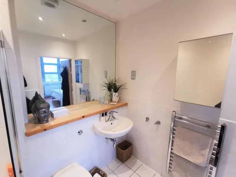 Jewellery Quarter Studio Apartment - Modern, Secure Parking