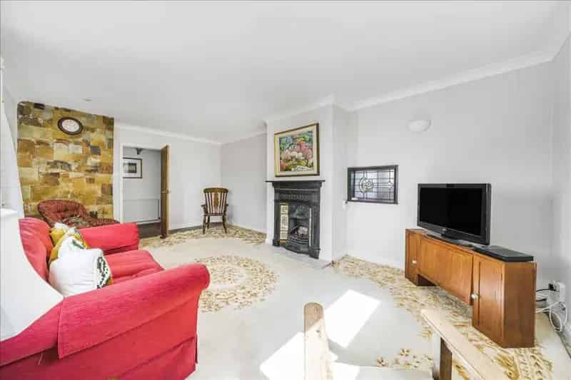 3 Bedroom Bungalow Oakley Versatile Family Home Impressive Plot