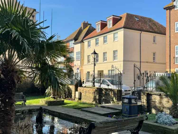 1 Bedroom Flat for Sale in Folkestone Bayle