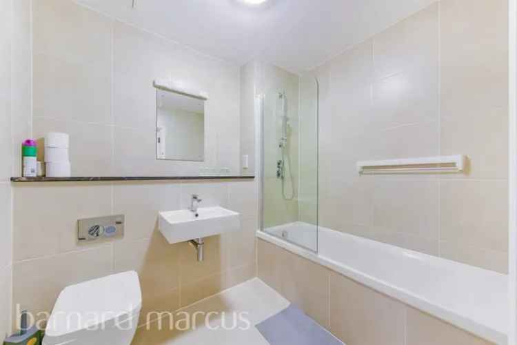 One Double Bedroom Ground Floor Apartment Stewarts Lodge Clapham