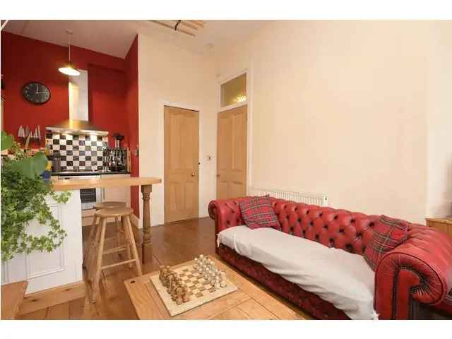 2 Bedroom Flat for Sale in Haymarket