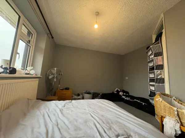 Flat For Rent in Rother, England