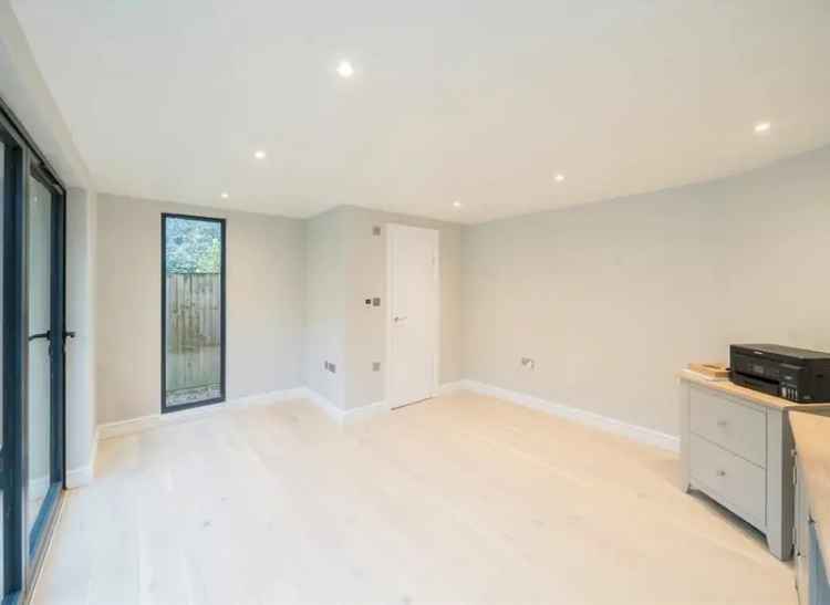 3 Double Bedroom Garden Flat Near West Hampstead Kilburn