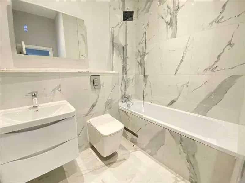 2 Bed Flat for Sale in Ealing Newly Renovated Ground Floor Flat