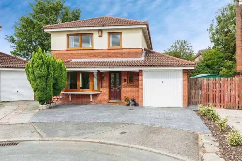 4 bedroom Detached House for sale, Catterall, Lancashire, PR3