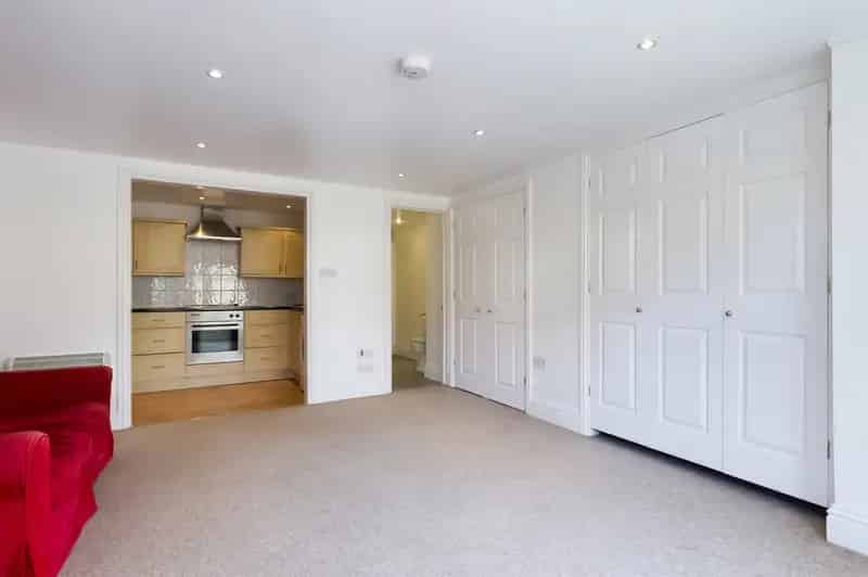 Flat To Rent Available August 16 2025