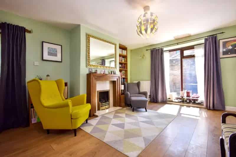 Stunning Mill Conversion Ossett Six Bedrooms Ample Parking