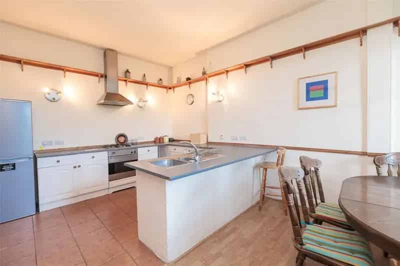 2 Bedroom Flat to Rent in Edinburgh