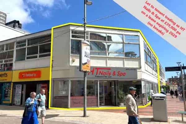 Freehold Corner Shop with Upper Parts for Sale