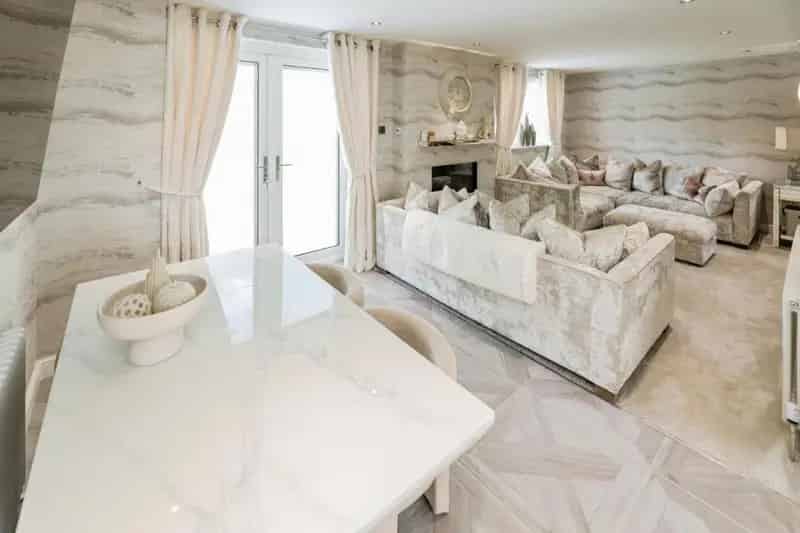 4 Bed Detached House for Sale