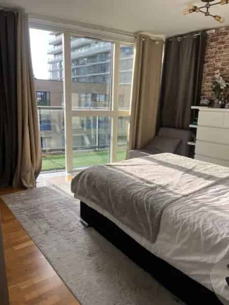 3 Bed River View Flat Near Greenwich
