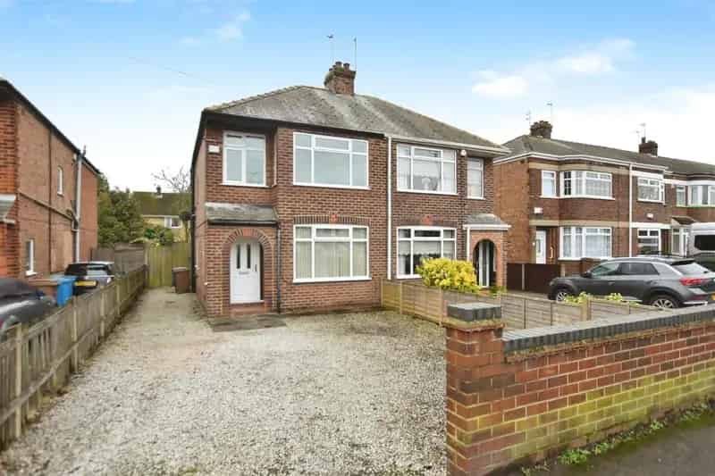 3 Bedroom Semi Detached House For Sale No Onward Chain