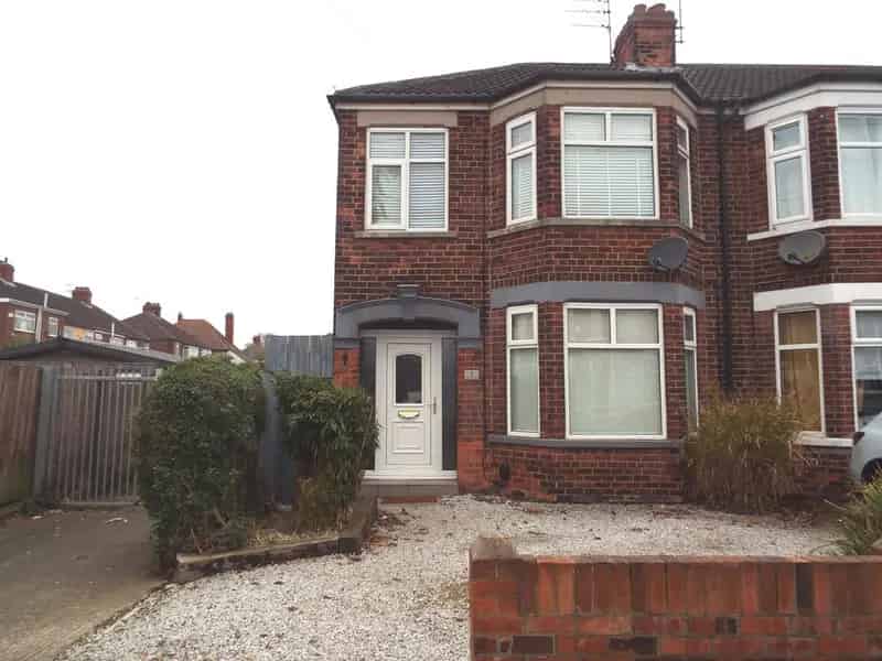 3 Bedroom End Terrace House For Sale