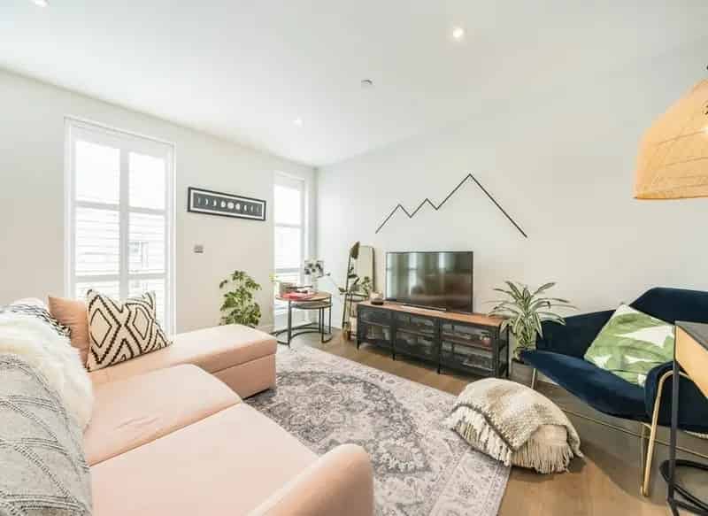 Modern 2 Bed Apartment near Tooting Broadway