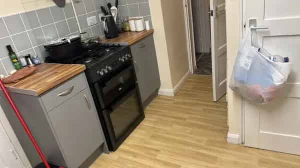 Large 3-Bed House with Separate Dining Room/4th Bedroom and Big Garden