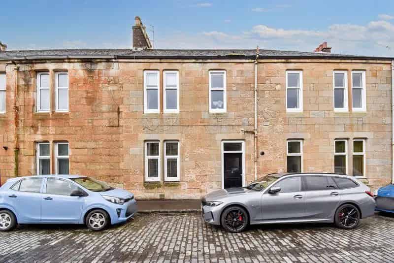 1 Bedroom Apartment for Sale in Central Scotland