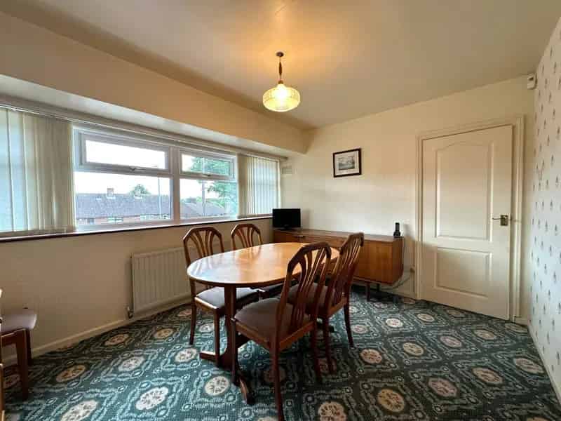 3 Bed Semi-Detached House West Bromwich