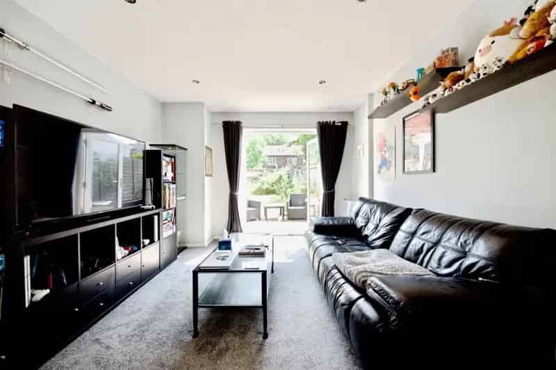 2 Bedroom Terrace House Great Brays Harlow