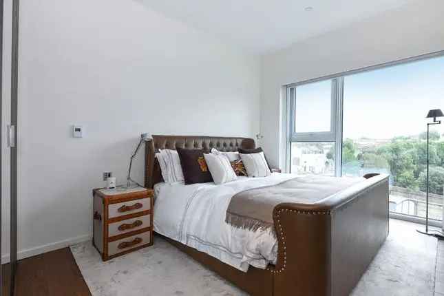 Flat to rent in Columbia Gardens, Fulham SW6