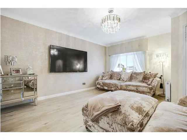 3 Bedroom End Terrace House for Sale