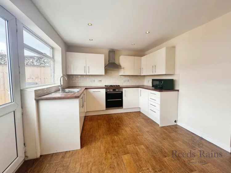 3 bedroom Semi Detached House to rent, Bamber Bridge, Lancashire, PR5