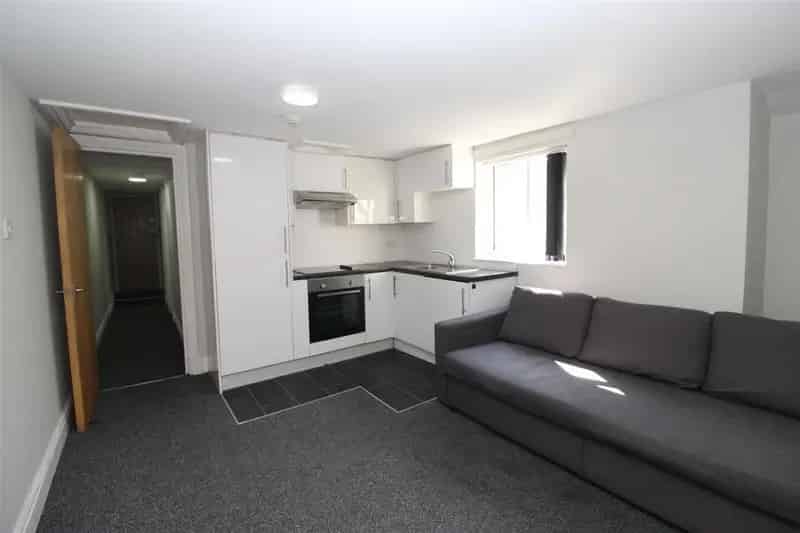 2 Bedroom Flat to Rent