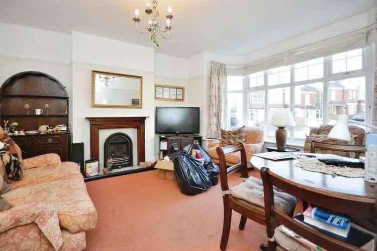 2 Bed Flat for Sale Leasehold Extension in Progress