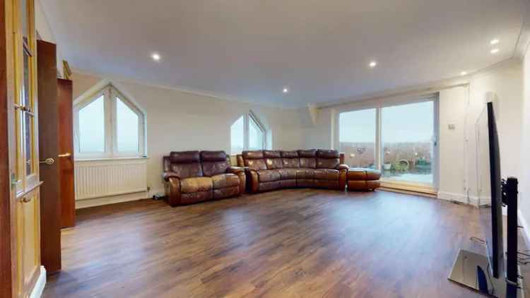 4 Bedroom Penthouse to Rent in Brighton