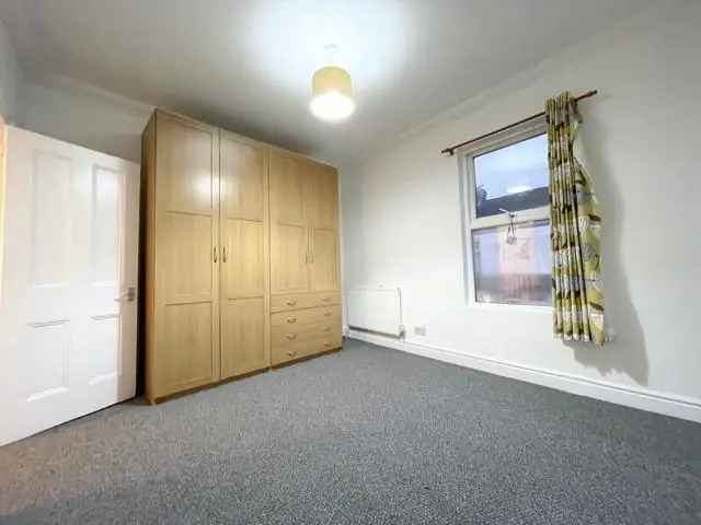Mid Terrace Home Two Double Bedrooms Family Bathroom Zero Deposit Available