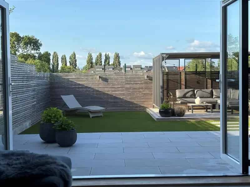 3 Bedroom Semi-Detached House for Sale Hygge Park