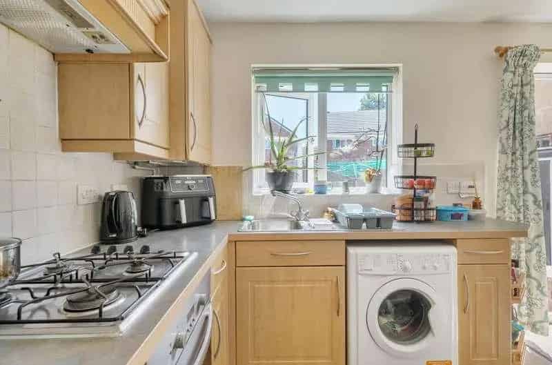 3 Bed House for Sale Near Amenities and Country Walks