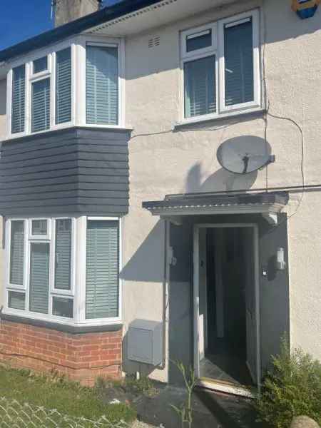 House For Rent in Westerham Road, Sevenoaks, England