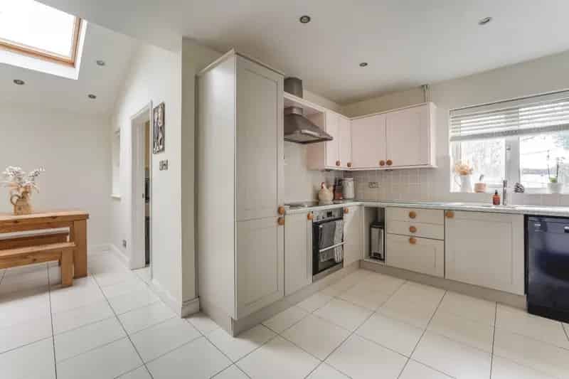 3 Bedroom House Aston Stunning Countryside Views