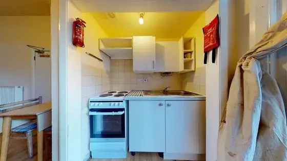 1 room flat of 65 m² in London