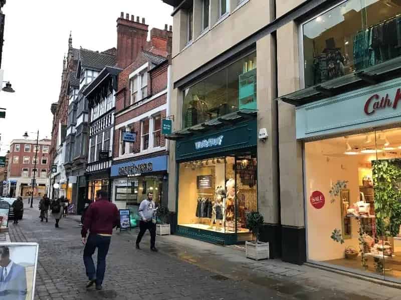 Four Story Mid Terraced Retail Unit with Lift