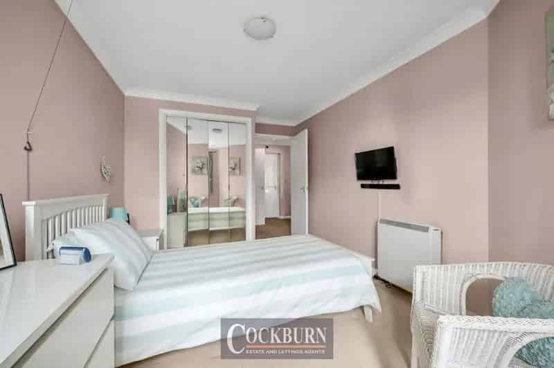 1 Bed Retirement Flat for Sale Chain Free Paxton Court